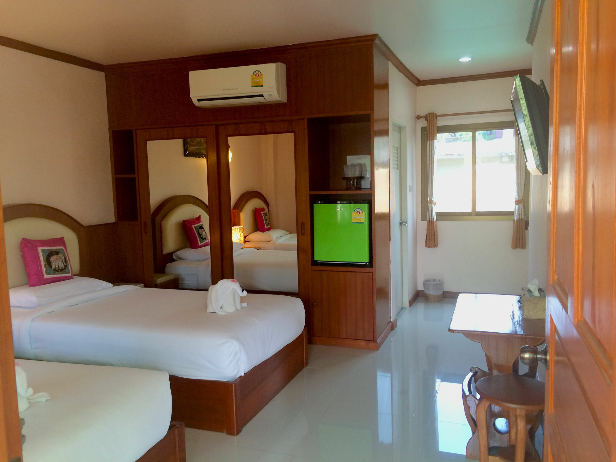 Hotel Baan Rom Mai Mae Hong Son Esterno foto